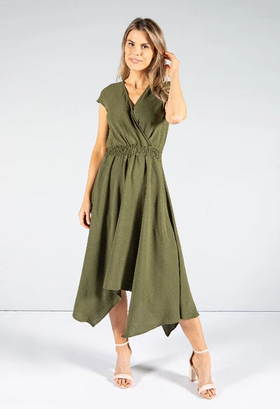 Plaid midi dresses for a fall - themed family gathering V Neckline Bohemian Dress