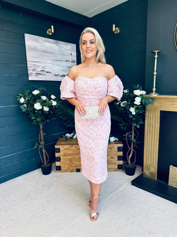 Midi dresses with V - necklines for a flattering and elongating effect Hannah Bardot Occasion Dress Pwr Pink Midi dresses with V - necklines for a flattering and elongating effect Hannah Bardot Occasion Dress Pwr Pink