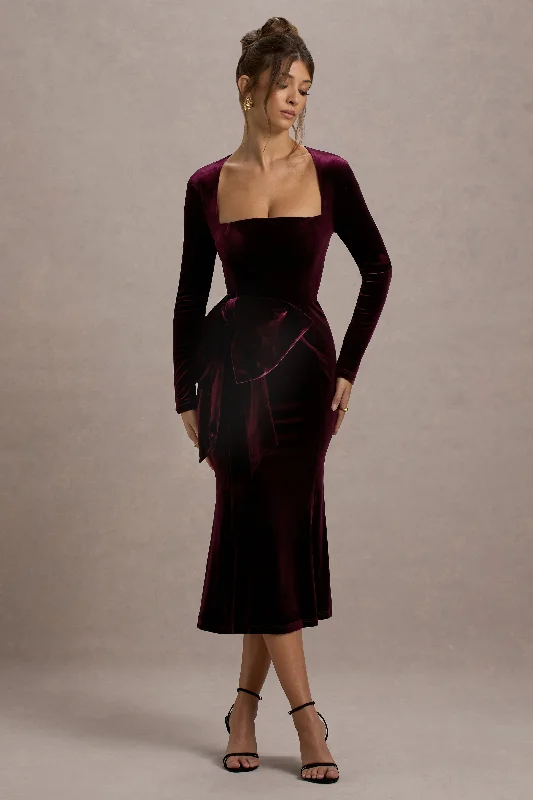 Midi dresses with keyhole backs for a flirty and unexpected detail Gemima | Port Velvet Square-Neck Midi Dress With Bow Midi dresses with keyhole backs for a flirty and unexpected detail Gemima | Port Velvet Square-Neck Midi Dress With Bow