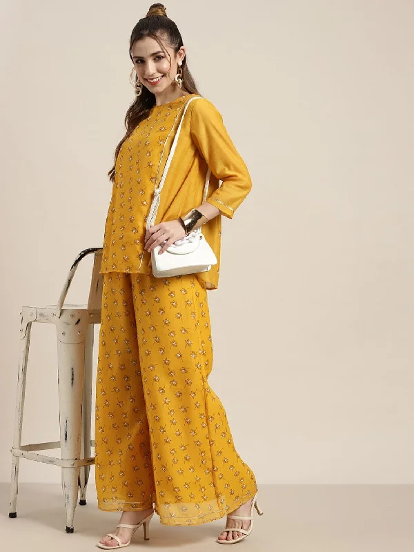 Plus Size Women's High - Waisted Bootcut Jeans in Distressed StyleWomen Yellow Lotus Flared Palazzo Pants Plus Size Women's High - Waisted Bootcut Jeans in Distressed StyleWomen Yellow Lotus Flared Palazzo Pants