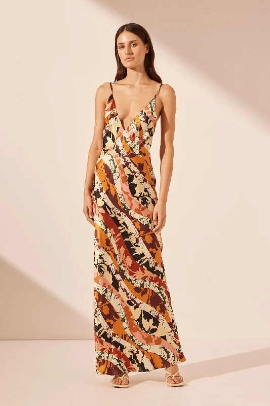 Maxi Women Dress with Floral Print for a Bohemian VibeCIELO SILK PLUNGED MAXI DRESS