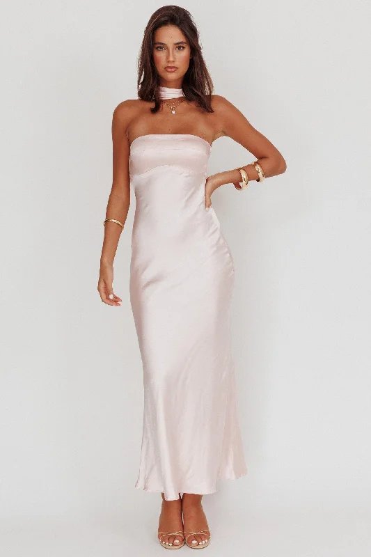 Empire Waist Women Dress to Accentuate the Bust and Conceal the WaistDamsel Reverse Halter Maxi Dress Blush Empire Waist Women Dress to Accentuate the Bust and Conceal the WaistDamsel Reverse Halter Maxi Dress Blush