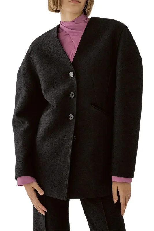 Women's military - style jackets with epaulets for a tough and fashionable appearanceHelene Boucle Jacket Women's military - style jackets with epaulets for a tough and fashionable appearanceHelene Boucle Jacket