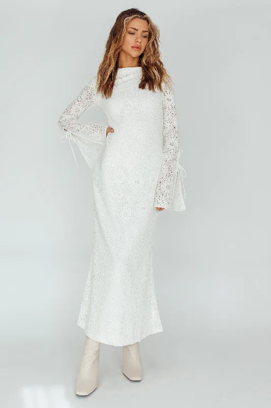 Ruffled Women Dress with Multiple Layers for a Playful and Girly StyleKalia Long Sleeve Lace Midi Dress Cream Ruffled Women Dress with Multiple Layers for a Playful and Girly StyleKalia Long Sleeve Lace Midi Dress Cream