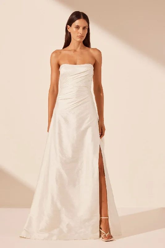 Long - Sleeve Women Dress in Velvet for a Luxurious Winter LookLA LUNE LUCERO SILK DRAPED CORSET SPLIT MAXI DRESS - IVORY Long - Sleeve Women Dress in Velvet for a Luxurious Winter LookLA LUNE LUCERO SILK DRAPED CORSET SPLIT MAXI DRESS - IVORY