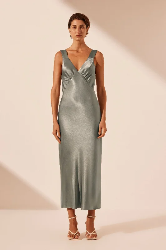 Printed Abstract Women Dress for a Modern and Artistic AppealLA LUNE PLUNGED MIDI DRESS - SAGE Printed Abstract Women Dress for a Modern and Artistic AppealLA LUNE PLUNGED MIDI DRESS - SAGE