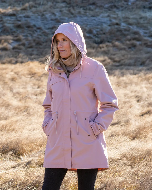 Women's quilted puffer jackets in a cropped silhouette for a modern twistMalin Jacket in Rose Blush Women's quilted puffer jackets in a cropped silhouette for a modern twistMalin Jacket in Rose Blush