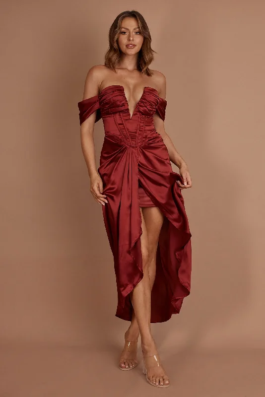 Mermaid - Style Women Dress with a Fitted Silhouette for Special OccasionsMariesa Plunging Neckline Dress Red Mermaid - Style Women Dress with a Fitted Silhouette for Special OccasionsMariesa Plunging Neckline Dress Red