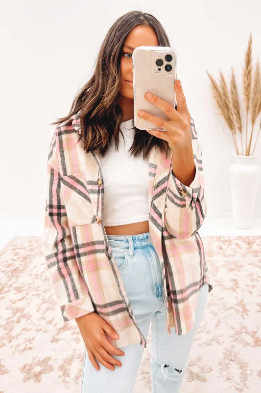 Women's cropped satin jackets in pastel shades for a glamorous evening outPollie Shacket Pink Women's cropped satin jackets in pastel shades for a glamorous evening outPollie Shacket Pink