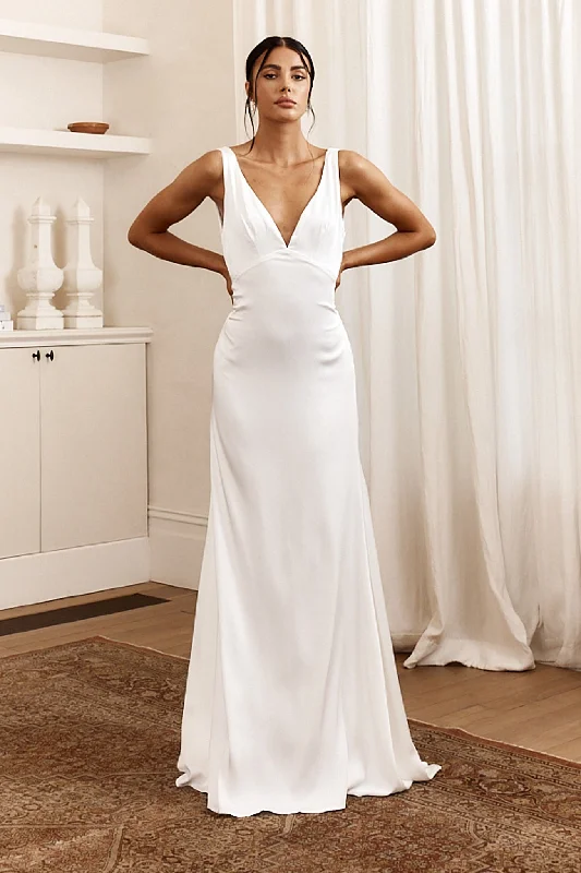 Ball Gown Women Dress with a Full Skirt for a Princess - like LookSee The Sun V-Neckline Satin Maxi Dress White Ball Gown Women Dress with a Full Skirt for a Princess - like LookSee The Sun V-Neckline Satin Maxi Dress White