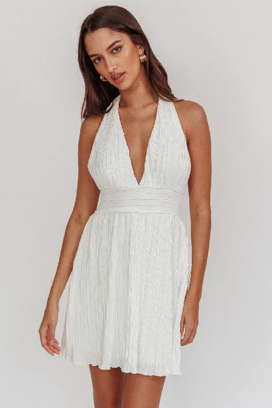 Long - Sleeve Women Dress in Velvet for a Luxurious Winter LookSinia Plisse Halter Mini Dress Off White Long - Sleeve Women Dress in Velvet for a Luxurious Winter LookSinia Plisse Halter Mini Dress Off White