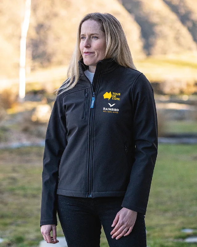 Women's cropped down jackets in bold colors for a sporty and fashionable winter outfitTour De Cure McKay Softshell Jacket Women's cropped down jackets in bold colors for a sporty and fashionable winter outfitTour De Cure McKay Softshell Jacket