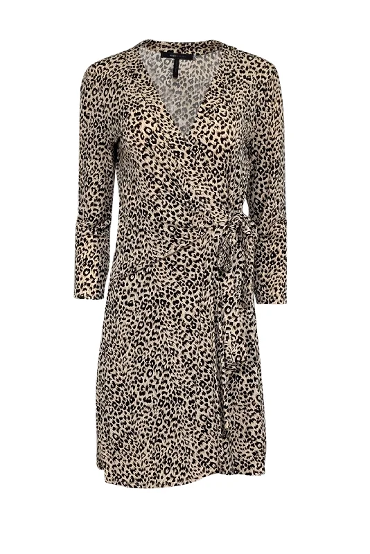 Sheath Women Dress with a Tailored Fit for a Professional Look Sheath Women Dress with a Tailored Fit for a Professional Look BCBG Max Azria - Beige, Tan, & Black Leopard Print Long Sleeve Wrap Dress Sz M