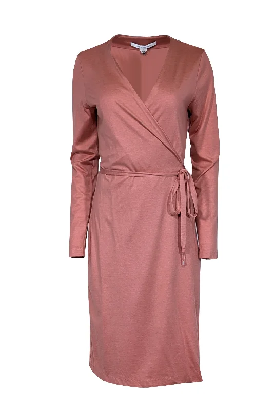 Ruffled Women Dress with Multiple Layers for a Playful and Girly Style Ruffled Women Dress with Multiple Layers for a Playful and Girly Style Diane von Furstenberg - Sorbet Silk-Cotton Blend Wrap Dress Sz 8 Ruffled Women Dress with Multiple Layers for a Playful and Girly Style Ruffled Women Dress with Multiple Layers for a Playful and Girly Style Diane von Furstenberg - Sorbet Silk-Cotton Blend Wrap Dress Sz 8