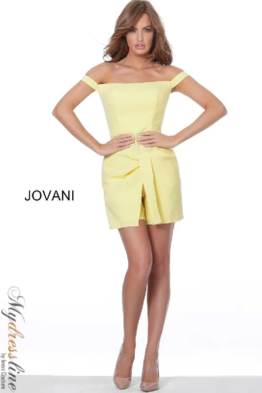 Long - Sleeve Women Dress in Velvet for a Luxurious Winter Look Long - Sleeve Women Dress in Velvet for a Luxurious Winter Look Jovani 04126