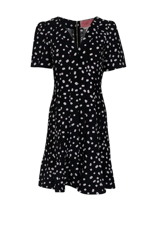 Ball Gown Women Dress with a Full Skirt for a Princess - like Look Ball Gown Women Dress with a Full Skirt for a Princess - like Look Kate Spade - Black Short Sleeve Square Polka Dot Print Dress Sz 8 Ball Gown Women Dress with a Full Skirt for a Princess - like Look Ball Gown Women Dress with a Full Skirt for a Princess - like Look Kate Spade - Black Short Sleeve Square Polka Dot Print Dress Sz 8