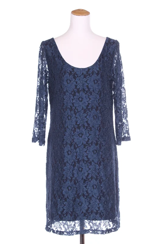 Sleeveless Women Dress in Bright Colors for Summer Parties Sleeveless Women Dress in Bright Colors for Summer Parties KILT (NZ) Petrol blue lace dress! 14 Sleeveless Women Dress in Bright Colors for Summer Parties Sleeveless Women Dress in Bright Colors for Summer Parties KILT (NZ) Petrol blue lace dress! 14