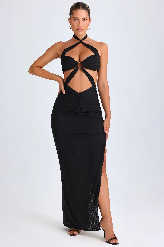 Maxi dresses with a V - neckline for a flattering and elongating shapeHardware Detail Cut-Out Halterneck Maxi Dress in Black Maxi dresses with a V - neckline for a flattering and elongating shapeHardware Detail Cut-Out Halterneck Maxi Dress in Black