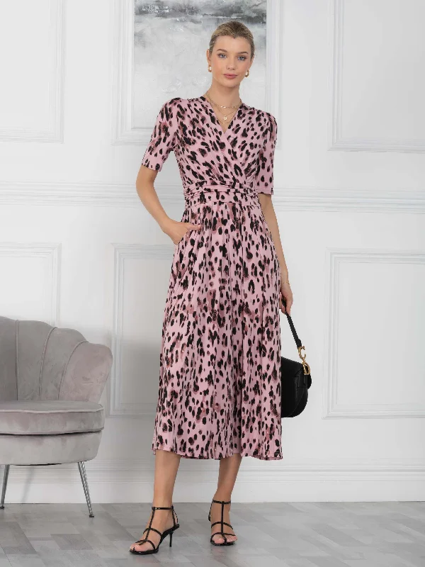 Midi dresses with side slits for a sexy and elegant appearanceColeen Jersey Maxi Dress, Pink Abstract Midi dresses with side slits for a sexy and elegant appearanceColeen Jersey Maxi Dress, Pink Abstract