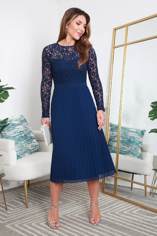 Midi dresses with printed lining for a hidden and stylish detailDouble Second Long Sleeve Lace Pleated Dress Midi dresses with printed lining for a hidden and stylish detailDouble Second Long Sleeve Lace Pleated Dress