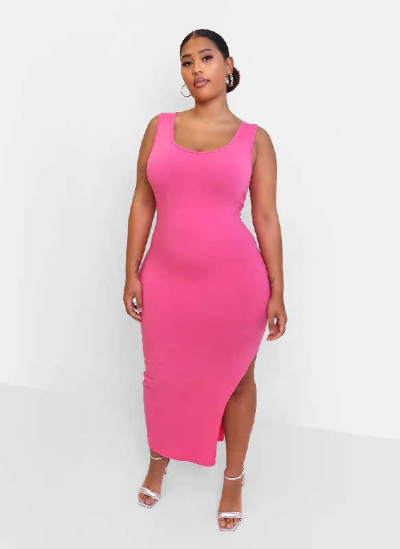Midi dresses with ruffled bodices for a more pronounced feminine lookEssential Cotton Maxi Dress w. Side Slit - Bubble Gum Pink Midi dresses with ruffled bodices for a more pronounced feminine lookEssential Cotton Maxi Dress w. Side Slit - Bubble Gum Pink