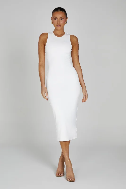Midi dresses with tiered skirts for a bohemian festival lookJill Sleeveless Tank Midi Dress - White Midi dresses with tiered skirts for a bohemian festival lookJill Sleeveless Tank Midi Dress - White