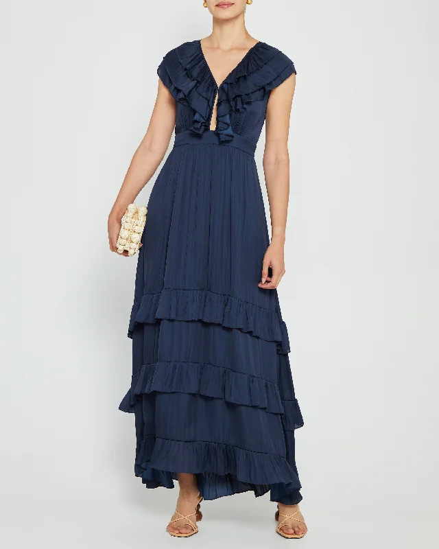Midi dresses with side slits for a sexy and elegant appearanceLia Maxi Dress
