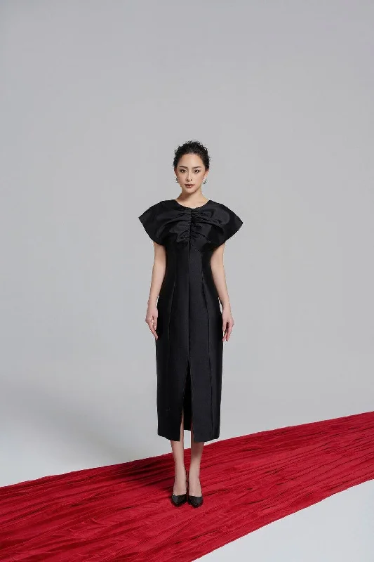 Midi dresses with abstract art prints for an artistic statementTaffy Sheath Round Neck Taffeta Midi Dress