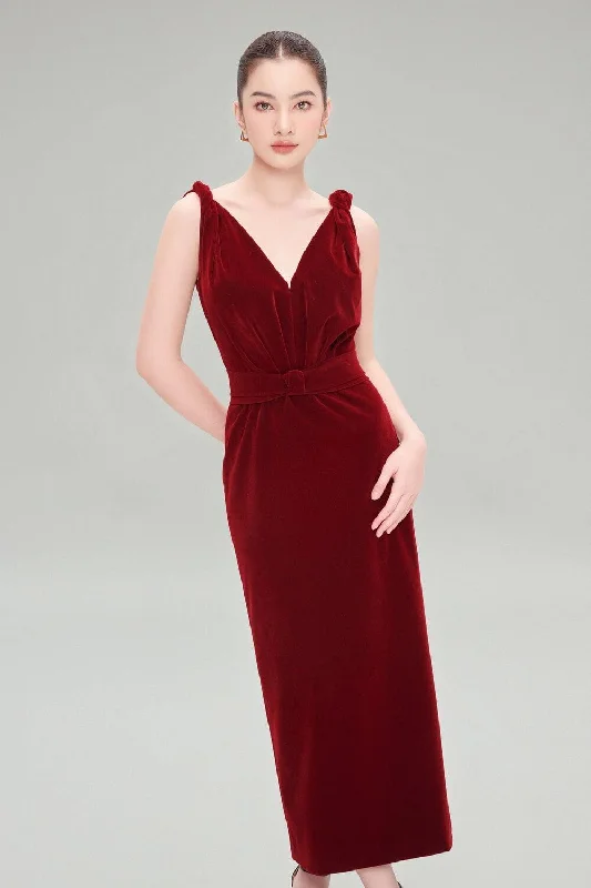 Midi dresses with keyhole backs for a flirty and unexpected detailWren Empire V-Neck Velvet Ankle Length Dress Midi dresses with keyhole backs for a flirty and unexpected detailWren Empire V-Neck Velvet Ankle Length Dress