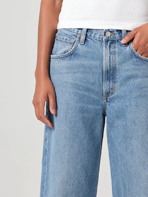 Studded Denim Top for a Glamorous and Bold StyleLow Curve Jean - Fairway