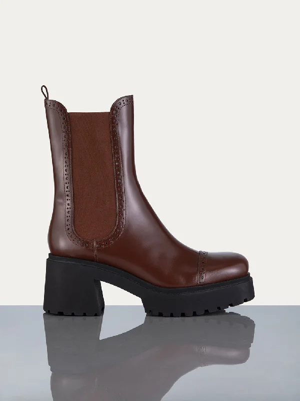 Sleeveless Denim Top for a Cool Summer LookLumi Lug Boot -- Espresso