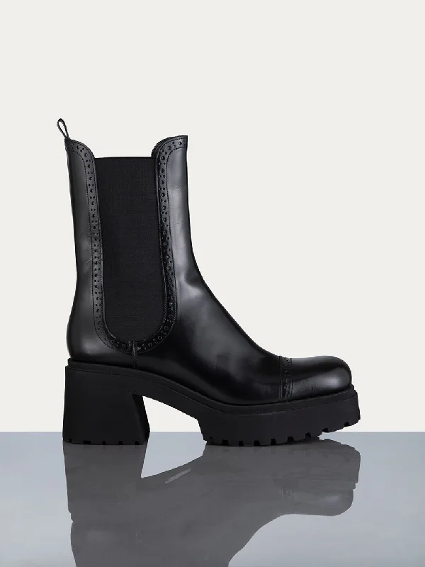 Cropped Denim Top to Pair with High - Waisted BottomsLumi Lug Boot -- Noir