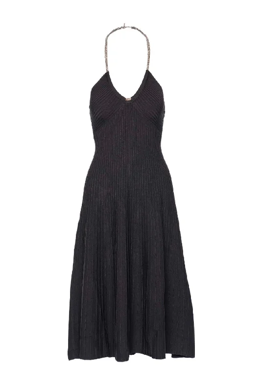 Distressed Denim Top for a Trendy and Edgy LookSimkhai Sadira Crystal Halter Midi Dress - Black Distressed Denim Top for a Trendy and Edgy LookSimkhai Sadira Crystal Halter Midi Dress - Black