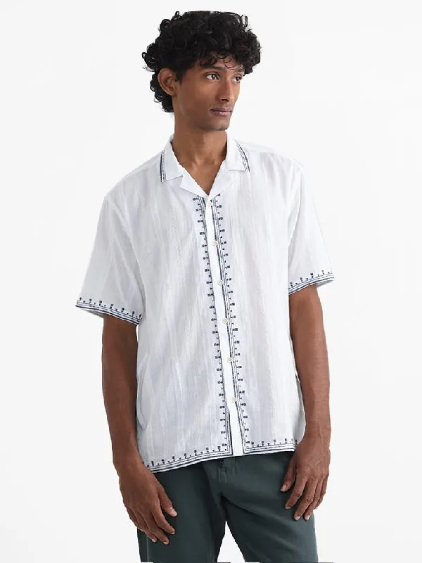 Women's pants for yoga studio Cargo women jeans with multiple pockets for added functionality ETA White Embroidered Cotton Relaxed-Fit Shirt Women's pants for yoga studio Cargo women jeans with multiple pockets for added functionality ETA White Embroidered Cotton Relaxed-Fit Shirt