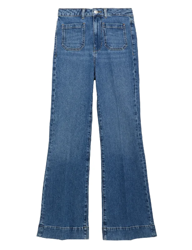 Women's pants with hidden pockets Embellished women jeans with studs or rhinestones for a glamorous touch Patch Pocket Flare High Waisted Jeans Women's pants with hidden pockets Embellished women jeans with studs or rhinestones for a glamorous touch Patch Pocket Flare High Waisted Jeans