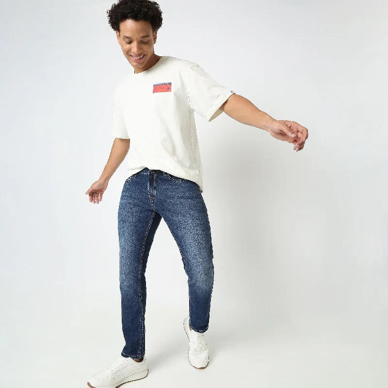 Women's denim shorts - style pants Light - wash women jeans for a fresh and summery appearance Taperd Fit Jeans Women's denim shorts - style pants Light - wash women jeans for a fresh and summery appearance Taperd Fit Jeans