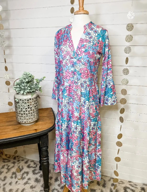 Maxi dresses with a cinched waist for a defined silhouetteFloral Bell Sleeve Maxi Dress Maxi dresses with a cinched waist for a defined silhouetteFloral Bell Sleeve Maxi Dress
