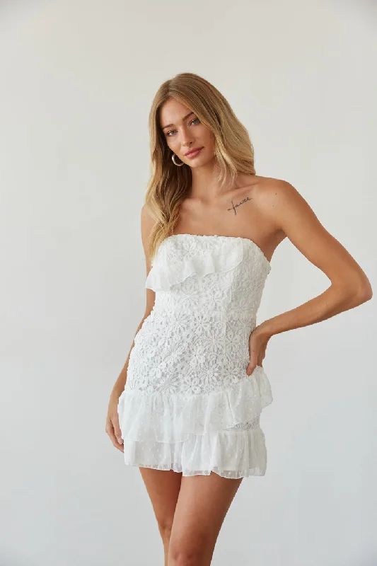 Mini dresses with fringe for a bohemian styleCece Strapless Lace Ruffle Tie Back Mini Dress