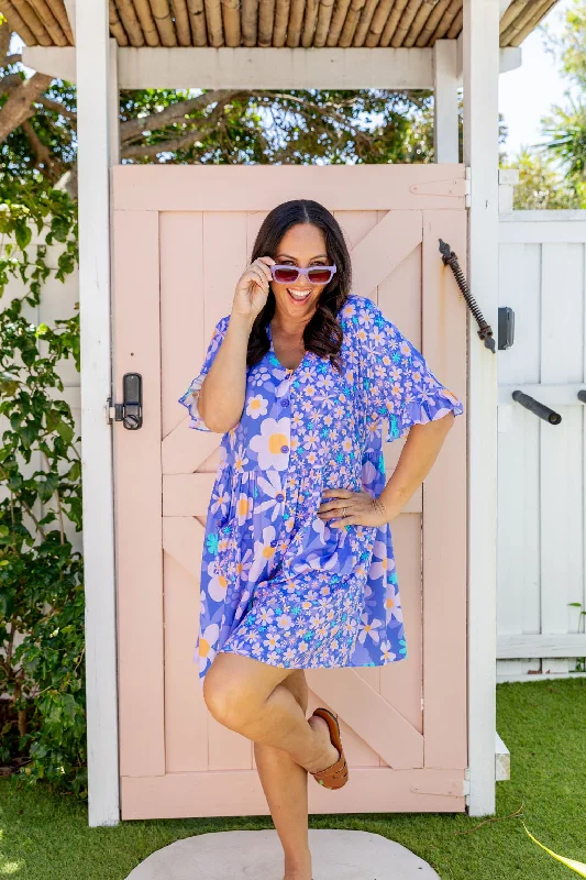 Mini dresses with pocket details for added functionalityDivine Dress in Lilac Daisies Mini dresses with pocket details for added functionalityDivine Dress in Lilac Daisies
