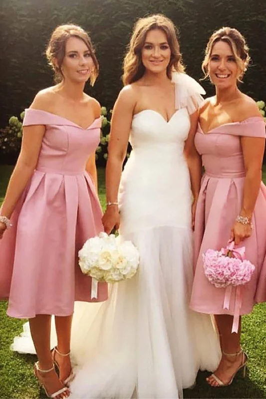 Bow - backed wedding guest dresses in silk for a luxurious feelA-Line Off The Shoulder Light Pink Bridesmaid Dress