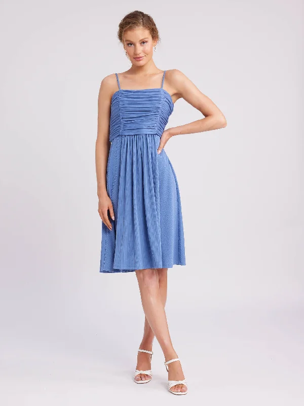 Metallic cocktail dresses with a halter neck for a glamorous occasionAlyce Dress