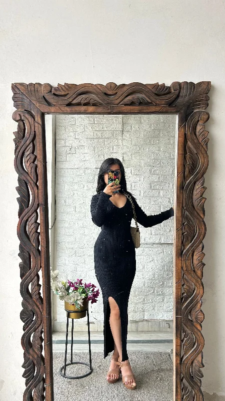 Bodycon dress with a floral print for a feminine touch​Sexy dress 34-36 bust/l:48