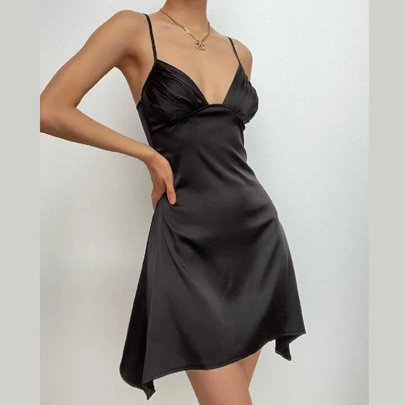 Cocktail dresses with a patchwork pattern and a mid - thigh lengthBerryBetty - Solid v neck pleated backless cami mini dress Cocktail dresses with a patchwork pattern and a mid - thigh lengthBerryBetty - Solid v neck pleated backless cami mini dress