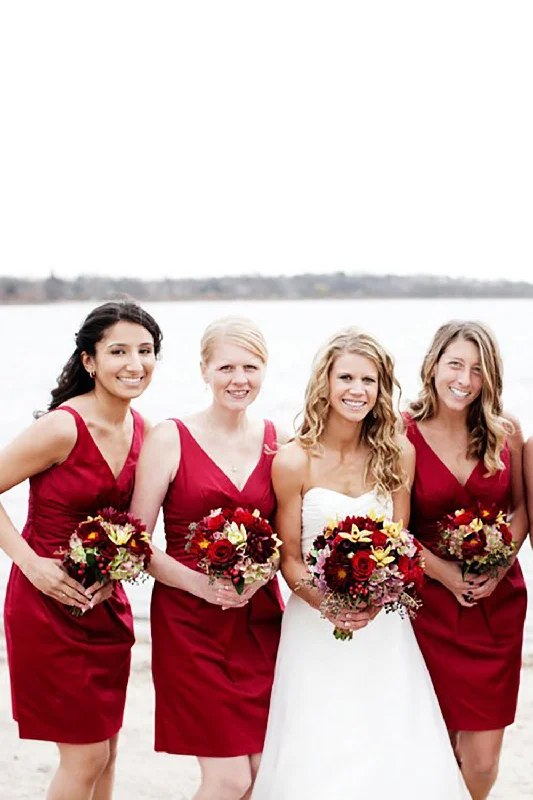 Wedding guest dresses with pom - pom trims for a playful lookV-Neck Sleeveless Red Bridesmaid Dress Wedding guest dresses with pom - pom trims for a playful lookV-Neck Sleeveless Red Bridesmaid Dress