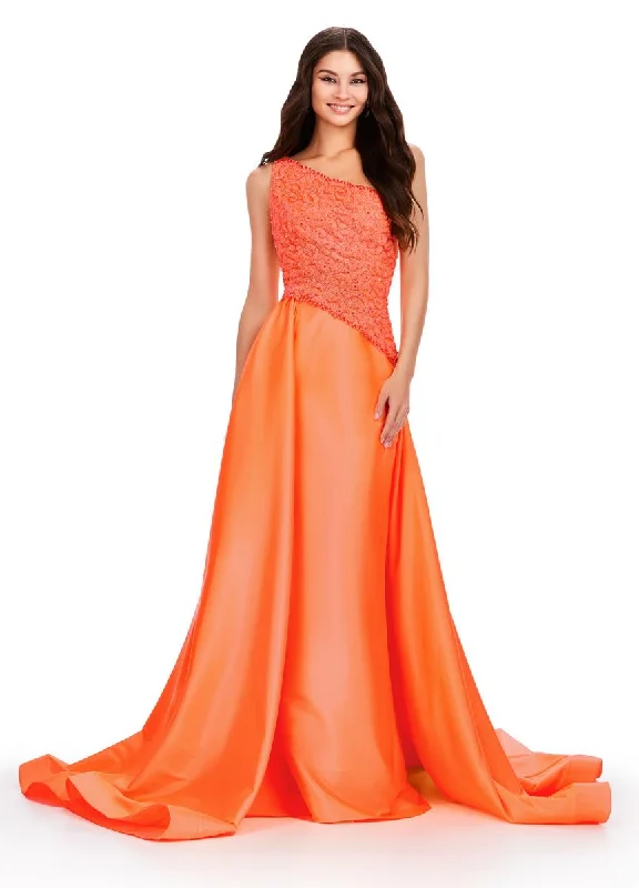 Party dresses with a ruched fabric for a textured and flattering effectASHLEYlauren Dress 11456 Party dresses with a ruched fabric for a textured and flattering effectASHLEYlauren Dress 11456