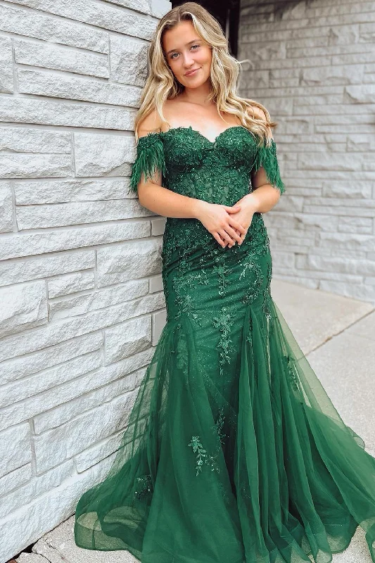 Prom dresses with keyhole backs and rhinestone - studded straps for a flirty lookDark Green Off The Shoulder Mermaid Prom Dress with Appliques Prom dresses with keyhole backs and rhinestone - studded straps for a flirty lookDark Green Off The Shoulder Mermaid Prom Dress with Appliques