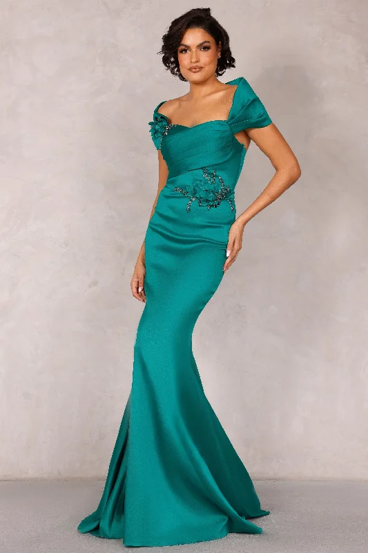 Prom dresses with tiered lace skirts and off - the - shoulder necklines for a feminine and elegant formal affairTerani Couture 2021M2969 Prom dresses with tiered lace skirts and off - the - shoulder necklines for a feminine and elegant formal affairTerani Couture 2021M2969
