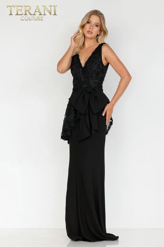 Prom dresses with metallic - colored fabrics and beaded embroidery for a glamorous promTerani Couture 2027E2938 Prom dresses with metallic - colored fabrics and beaded embroidery for a glamorous promTerani Couture 2027E2938
